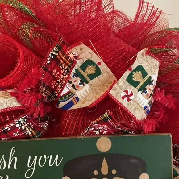 24” Nutcracker Christmas Handmade Mesh Wreath w/ Wooden Nutcracker Sign - Picture 5 of 12